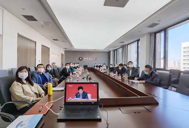 壹定发ydf观看十九届六中全会新闻发布会-良乡教工会场_副本.jpg
