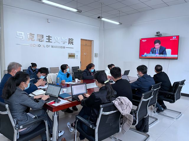 壹定发ydf观看十九届六中全会新闻发布会-中关村教工会场1_副本.jpg